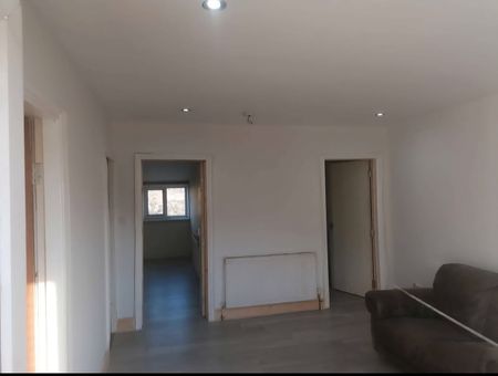 2 Bed Flat, Fairfield Mount, LS13 - Photo 4