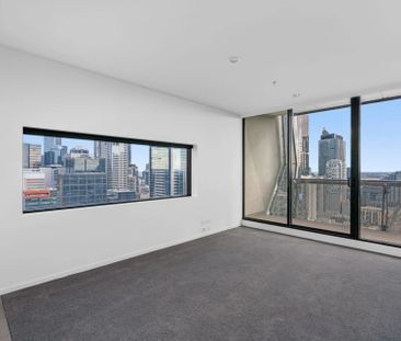 Stylish and Bright Two Bedroom Apartment! - Photo 1