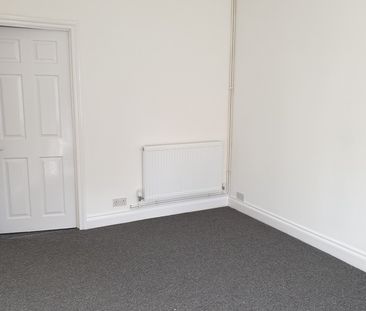 1 Bed Flat, Shirley, SO15 - Photo 5