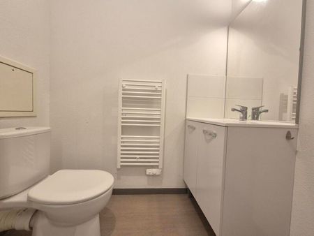 Location Appartement 1 pièce 22m² LA ROCHELLE 17000 - Photo 2