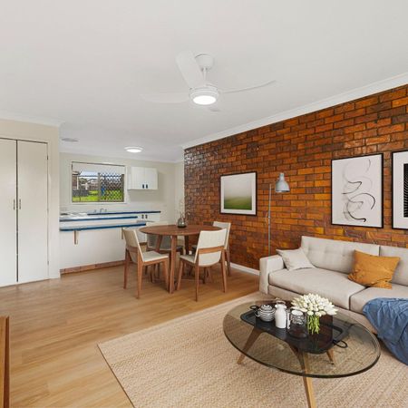 Quiet Two-Bedroom Duplex! Walk to the Corner Store and Park! - Photo 4