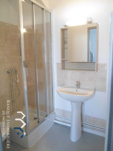 Location Appartement 1 pièce 14m² - Photo 3