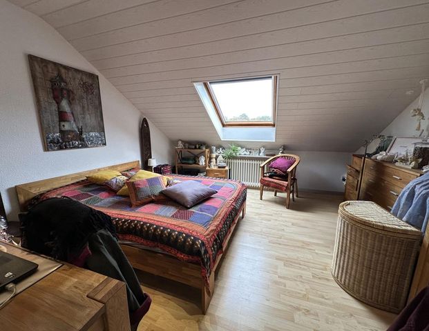 Gepflegte 2-Zimmer-Dachgeschosswohnung mit ca. 65 m² in ruhiger Lage von Gladbeck-Rentfort - Photo 1