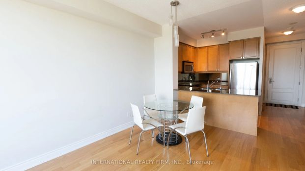 20 Bloorview Place #911 - Photo 1