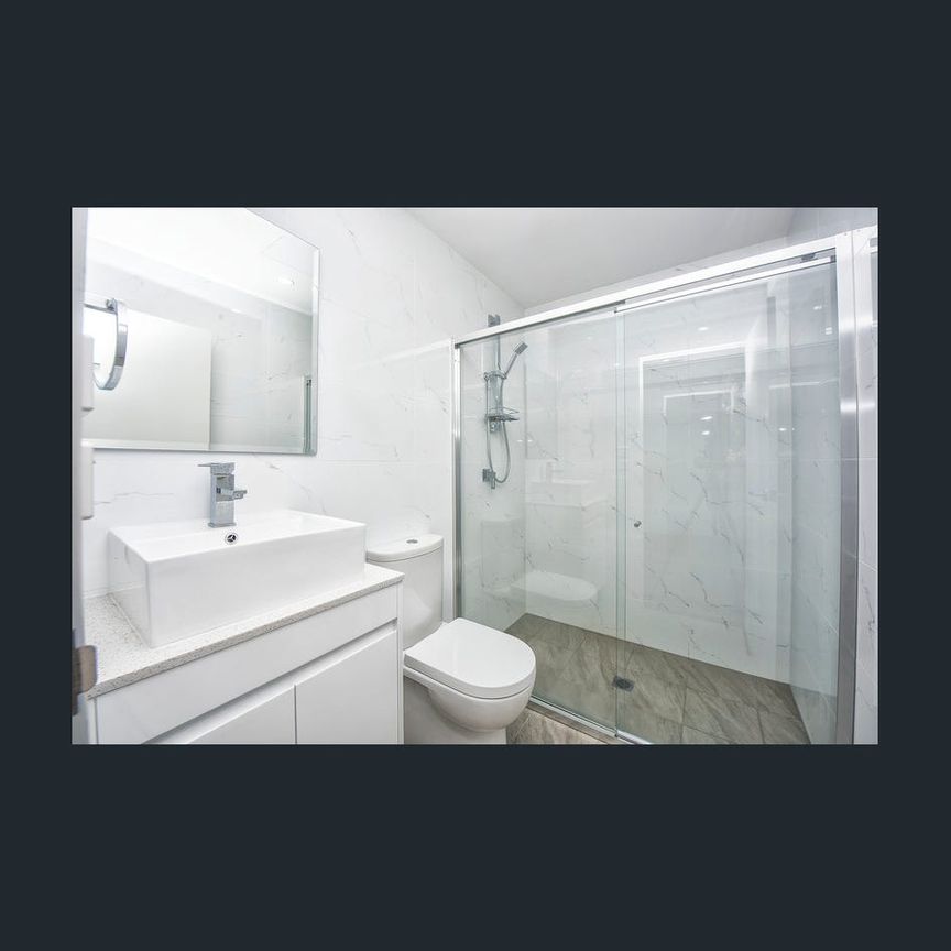 Emerald Apartments - Photo 1