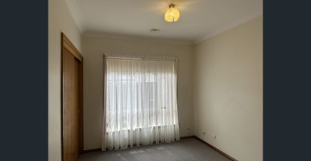 A Chic, Spacious Unit You’ll Instantly Call Home - Photo 4