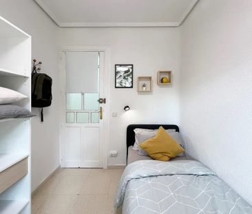 Avenida de Valladolid, Madrid, Community of Madrid 28008 - Photo 2