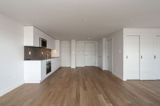 150 The Donway West - Photo 1