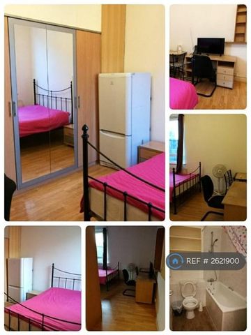 1 bedroom in a flat share to rent - Photo 3
