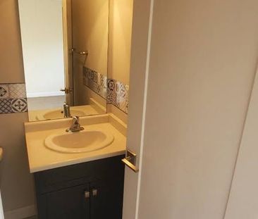 For Lease - 1169 Garner Road Unit# 87, Hamilton, Ontario - Photo 4