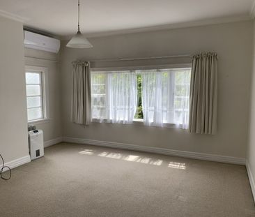 Perfect City Living with car park included - Photo 1