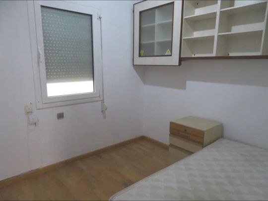 Piso de alquiler en Avenida del Paral·lel, El Poble Sec - Parc de Montjuïc - Photo 1