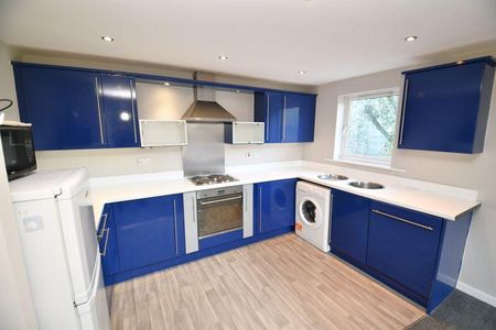 3 bedroom apartment to rent - Photo 5