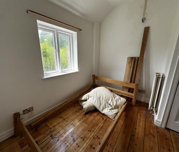 3 bedroom end of terrace house to rent - Photo 5