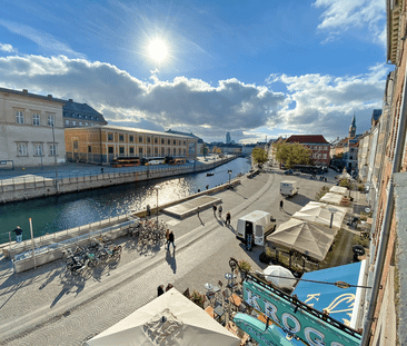 Elegant apartment with fantastic view and historic charm – inner ci... - Photo 3