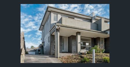 Stunning City Views! - Photo 3