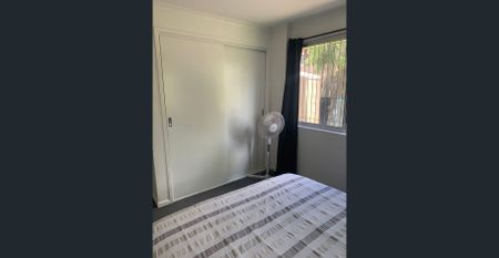 $550 Per Week Inc. Utilities/Pool/Lawn/Garden Maintenance! - Photo 4