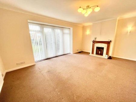 Waterford Road, Shoeburyness, Southend-on-sea, Essex, SS3 - Photo 2