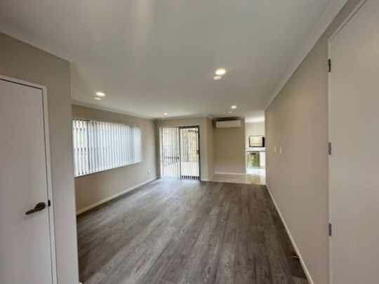 This Property is a Must to View&excl; - Photo 1