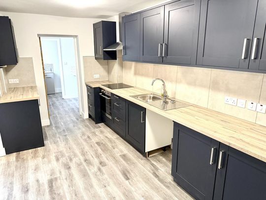 2 bedroom maisonette to rent - Photo 1