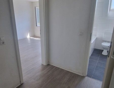 Gerresheim: Gemütliche 1-Zimmer-Wohnung mit separatem Schlafzimmer und Balkon ab dem 01.12.2025 - Photo 1