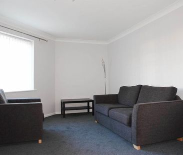 2 Bedroom Apartment - Photo 2