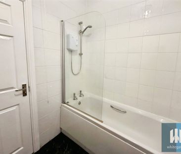 The Manor House, 68 Moorside Avenue, Crosland Moor, Huddersfield, HD4 - Photo 6