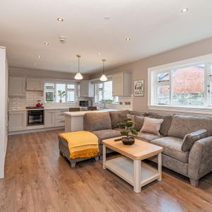 Clarendon Street, Room 7, Cityside, BT48 7ET - Photo 3