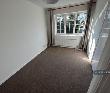 4 bedroom detached house to rent - Photo 4