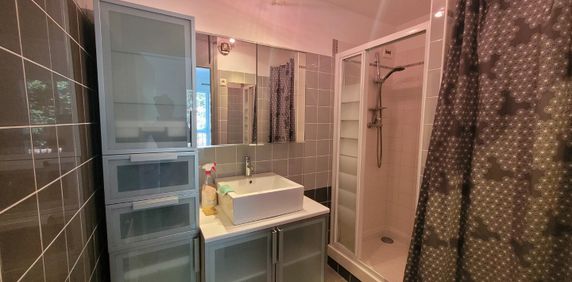 Location Appartement 2 pièces 46m² LOOS 59120 - Photo 2