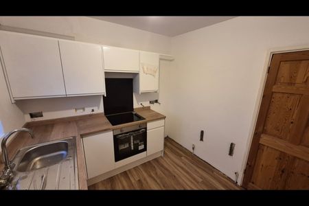 1 Bed Flat, Regent Street, NG7 - Photo 3