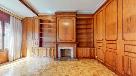 Large flat for rent in Valencia city center in a building of 1958 - Foto 2