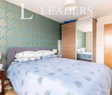 Hudson House, KT19 - Photo 3