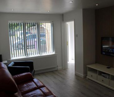 4 bedroom house to rent - Photo 1