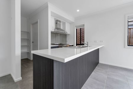 Perfect balance of space, style & convenience! - Photo 3