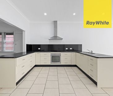 3 bedroom House close to the CBD - Photo 4