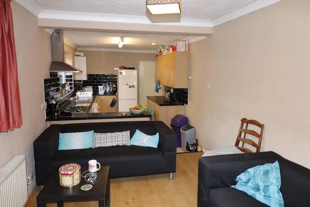 5 bedroom house to rent - Photo 1