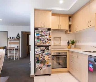 Modern 2 bedroom apartment with gorgeous views - Photo 4