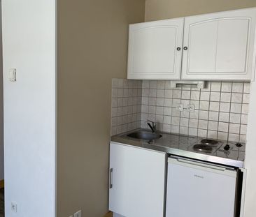 Studio avec parking et cave !! – Rue François Villon, Limoges - Photo 4