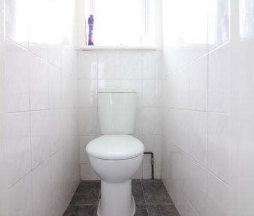 Rosecroft Road, Southall - Photo 1