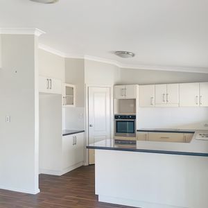 103L Benolong Road, Dubbo NSW 2830 - House For Rent | Domain - Photo 2