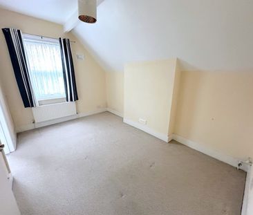 A 1 Bedroom Flat Instruction to Let in BEXHILL-ON-SEA - Photo 2