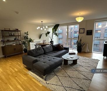 3 bedroom flat to rent - Photo 4