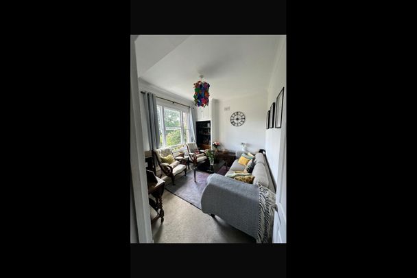 2 Bed Flat, Balham, SW12 - Photo 1