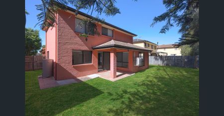 QUAILITY 5 BEDROOM + 1 Study EXECUTIVE HOME--DAW ROAD RUNCORN $985 Weekly - Available Soon - Photo 4