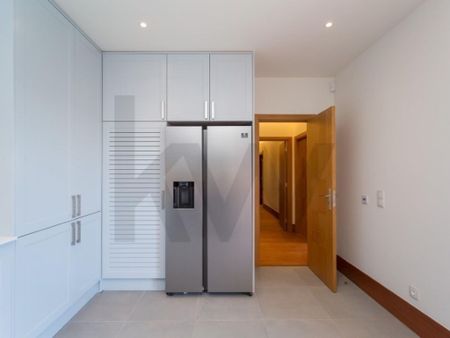 4 room luxury Flat for rent in Cascais e Estoril, Cascais, Lisbon - Photo 4