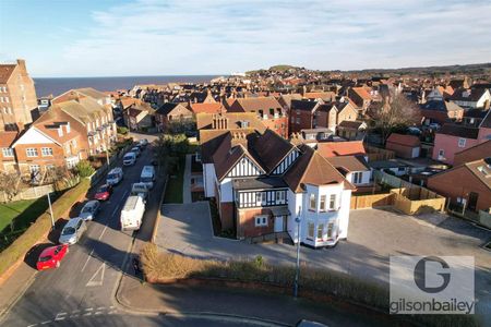 St Nicholas Place, Sheringham - Photo 2