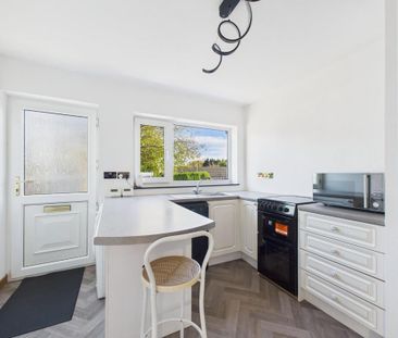 2 bedroom semi-detached bungalow to rent - Photo 5