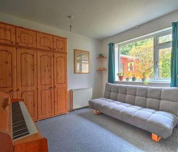 Glen Devon, Deane Close, Knowle, Braunton, EX33 - Photo 2