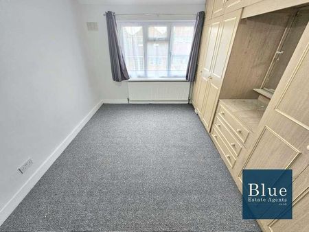 Victoria Gardens, Hounslow, TW5 - Photo 4